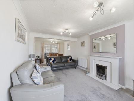 4 bedroom Detached house for sale in Lancaster Walk, Worksop, S81