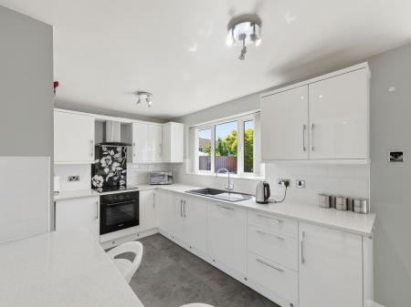 4 bedroom Detached house for sale in Lancaster Walk, Worksop, S81