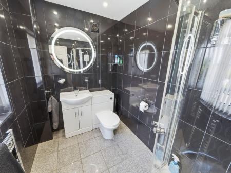 4 bedroom Detached house for sale in Lancaster Walk, Worksop, S81