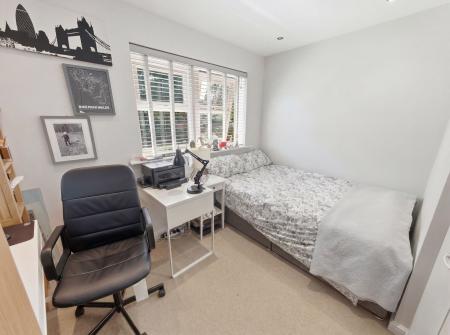 4 bedroom Detached house for sale in Maple Leaf Gardens, Worksop, S80