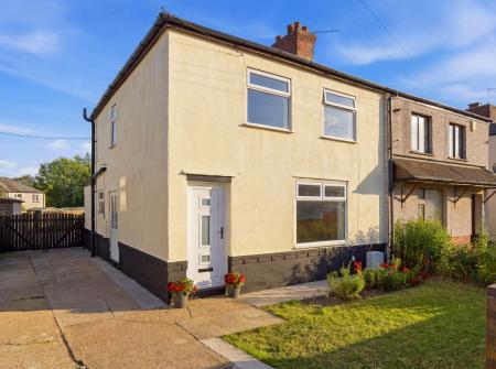 3 bedroom Semi-detached house for sale in Sutton Road, Askern, DN6