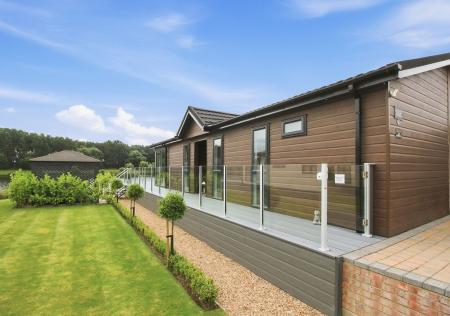 2 bedroom Park home for sale in Heron Lakes, Beverly, HU17