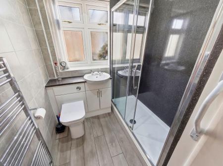2 bedroom Detached bungalow for sale in Shireoaks Common, Shireoaks, S81