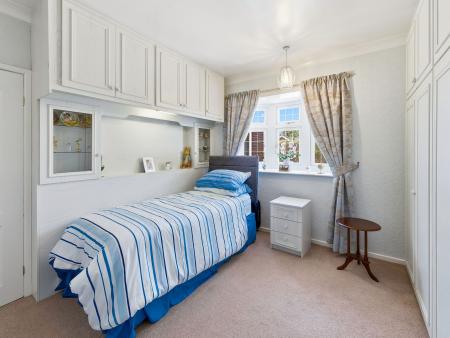 2 bedroom Detached bungalow for sale in Shireoaks Common, Shireoaks, S81