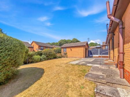 3 bedroom Detached bungalow for sale in Winster Grove, Worksop, S81