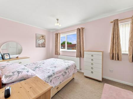 3 bedroom Detached house for sale in Meadow Road, Worksop, S80