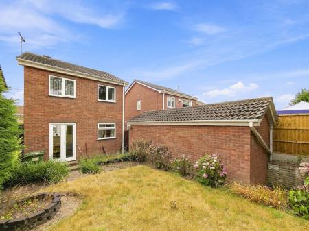 3 bedroom Detached house for sale in Meadow Road, Worksop, S80