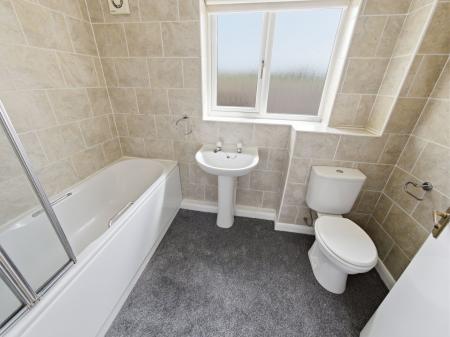 2 bedroom Flat for sale in St. Annes Way, Worksop, S80