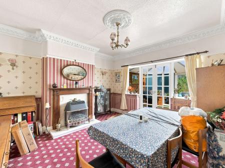 3 bedroom Semi-detached house for sale in Dunstan Crescent, Worksop, S80