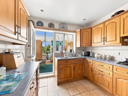 3 bedroom Semi-detached house for sale in Dunstan Crescent, Worksop, S80
