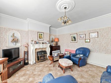 3 bedroom Semi-detached house for sale in Dunstan Crescent, Worksop, S80