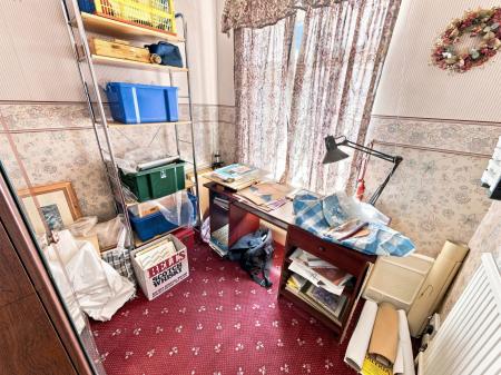 3 bedroom Semi-detached house for sale in Dunstan Crescent, Worksop, S80