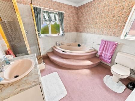 3 bedroom Semi-detached house for sale in Dunstan Crescent, Worksop, S80