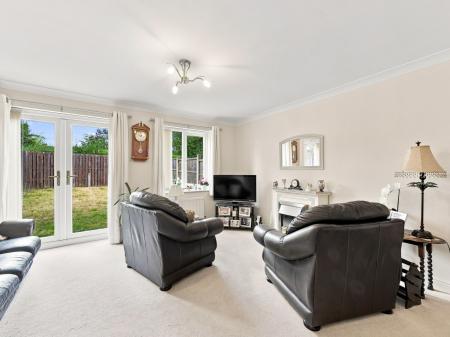 3 bedroom Semi-detached house for sale in Oakham Drive, Carlton-In-Lindrick, S81