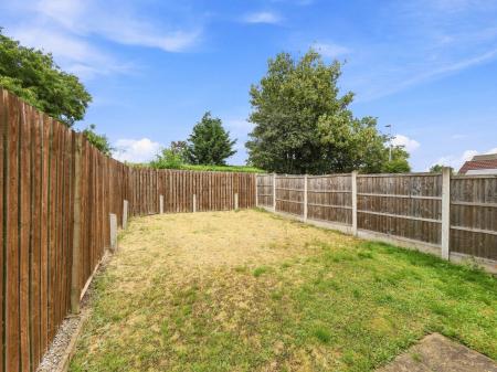 3 bedroom Semi-detached house for sale in Oakham Drive, Carlton-In-Lindrick, S81