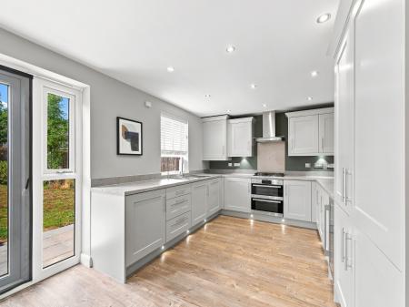 4 bedroom Property for sale in Gatekeeper Way, Worksop, S81