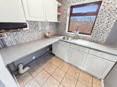 2 bedroom Semi-detached house for sale in Bentinck Close, Creswell, S80