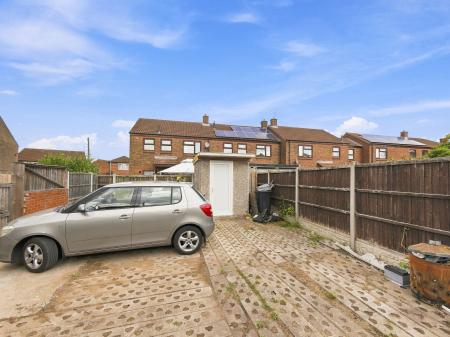 3 bedroom Semi-detached house for sale in Clinton Street, Worksop, S80