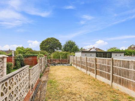 3 bedroom Semi-detached house for sale in Kilton Road, Worksop, S80