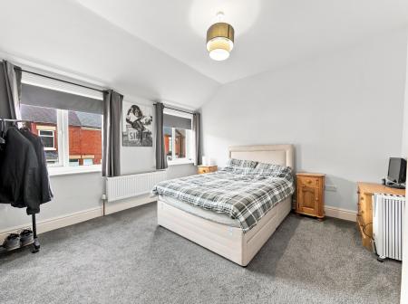 3 bedroom Semi-detached house for sale in Kilton Road, Worksop, S80