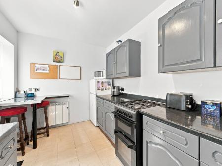 3 bedroom Semi-detached house for sale in Kilton Road, Worksop, S80
