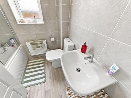 3 bedroom Semi-detached house for sale in Savanna Way, Worksop, S81