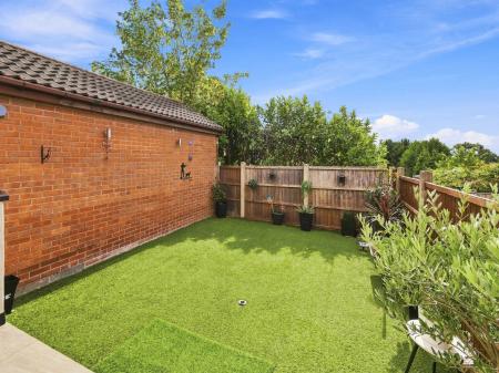 3 bedroom Semi-detached house for sale in Winster Grove, Worksop, S81