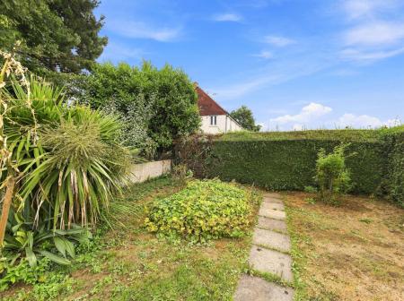 3 bedroom Semi-detached house for sale in Long Lane, Carlton-In-Lindrick, S81