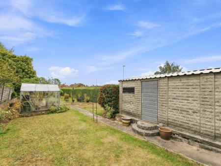 3 bedroom Semi-detached house for sale in Long Lane, Carlton-In-Lindrick, S81