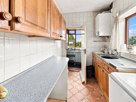3 bedroom Semi-detached house for sale in Long Lane, Carlton-In-Lindrick, S81