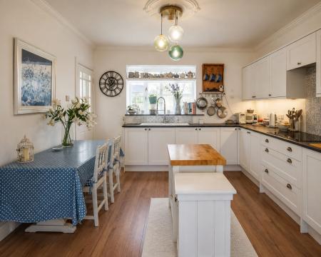 3 bedroom Semi-detached house for sale in Doncaster Road, Costhorpe, S81