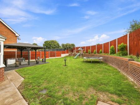 4 bedroom Detached house for sale in Sanderling Road, Gateford, S81