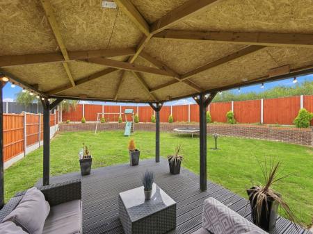 4 bedroom Detached house for sale in Sanderling Road, Gateford, S81