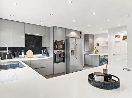 4 bedroom Detached house for sale in Sanderling Road, Gateford, S81