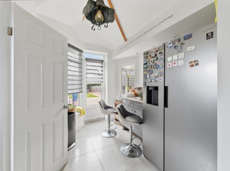 4 bedroom Detached house for sale in Long Lane, Carlton-In-Lindrick, S81