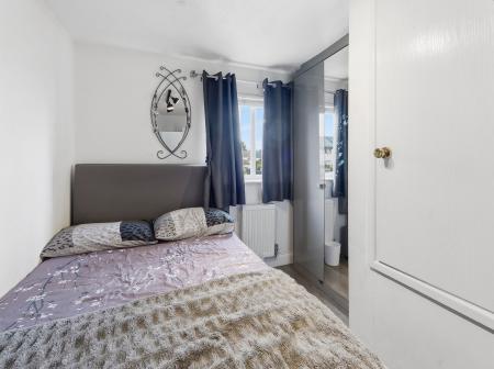 4 bedroom Detached house for sale in Long Lane, Carlton-In-Lindrick, S81