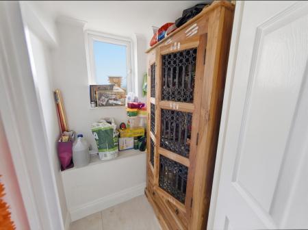 4 bedroom Detached house for sale in Long Lane, Carlton-In-Lindrick, S81