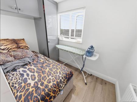 4 bedroom Detached house for sale in Long Lane, Carlton-In-Lindrick, S81