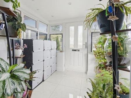 4 bedroom Detached house for sale in Long Lane, Carlton-In-Lindrick, S81