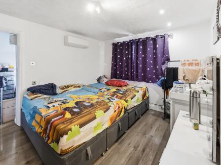 4 bedroom Detached house for sale in Long Lane, Carlton-In-Lindrick, S81