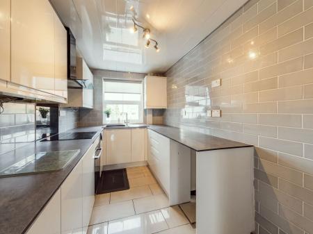 2 bedroom Terraced House for sale in Stubbing Lane, Worksop, S80