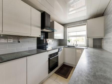 2 bedroom Terraced House for sale in Stubbing Lane, Worksop, S80