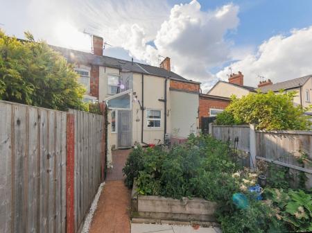 2 bedroom Terraced House for sale in Stubbing Lane, Worksop, S80