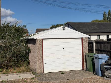 2 bedroom Terraced House for sale in Stubbing Lane, Worksop, S80