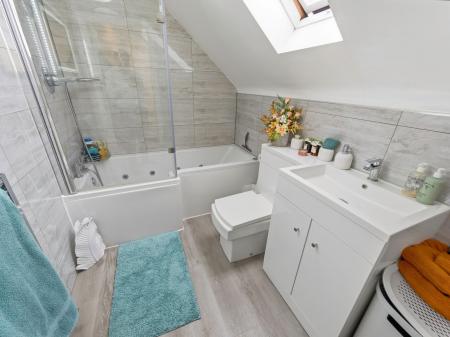 4 bedroom Semi-detached house for sale in Woodhouse Close, Rhodesia, S80