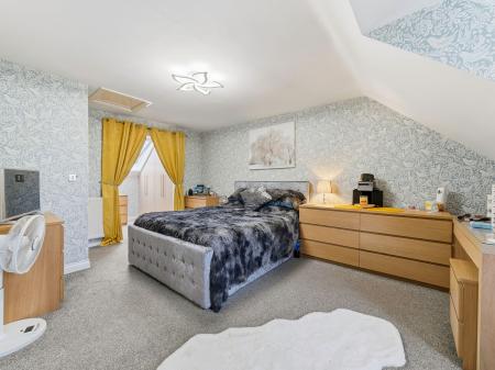 4 bedroom Semi-detached house for sale in Woodhouse Close, Rhodesia, S80