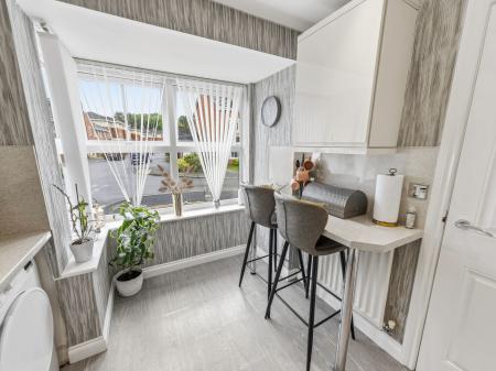 4 bedroom Semi-detached house for sale in Woodhouse Close, Rhodesia, S80