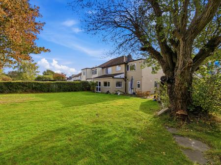 4 bedroom Semi-detached house for sale in Ringwood Crescent, Leeds, LS14
