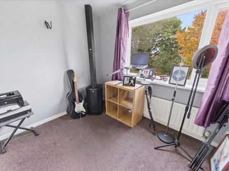 4 bedroom Semi-detached house for sale in Ringwood Crescent, Leeds, LS14