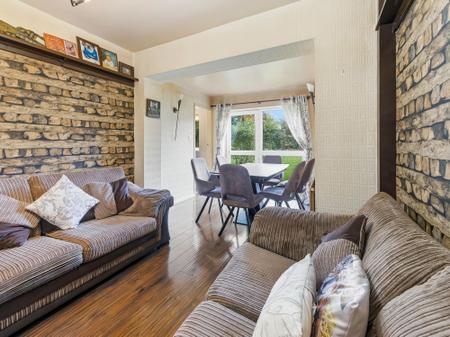 4 bedroom Semi-detached house for sale in Ringwood Crescent, Leeds, LS14